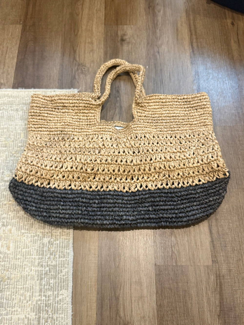 l*space Two-Tone Woven Straw Tote - Black and Natural - revolve / Anthropologie - Picture 4 of 6